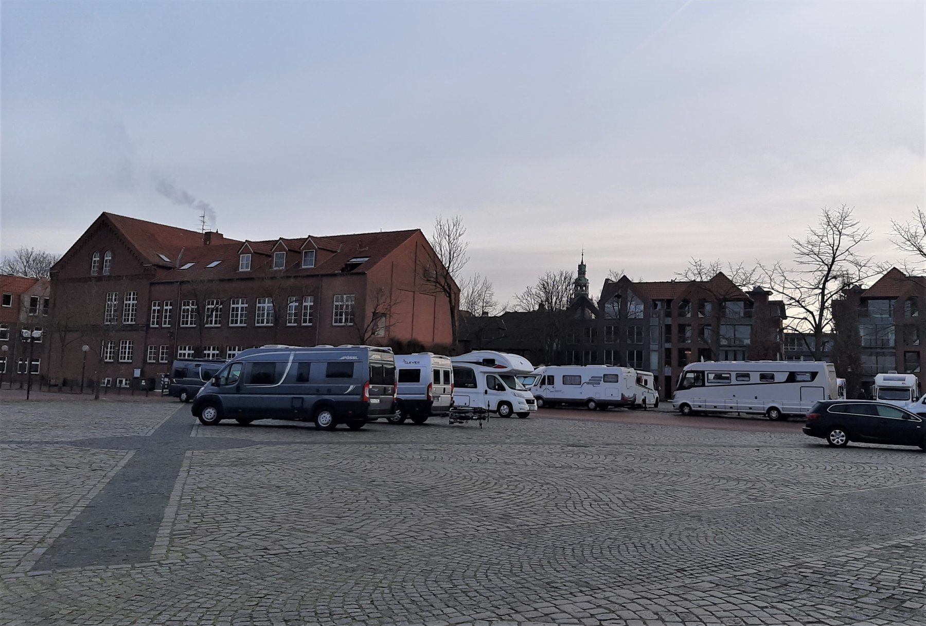 Stellplatz P9 Große Bleiche Leer — Photo 2