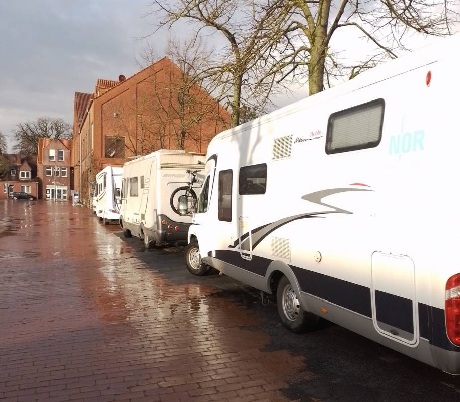 Stellplatz P9 Große Bleiche Leer — Photo 3