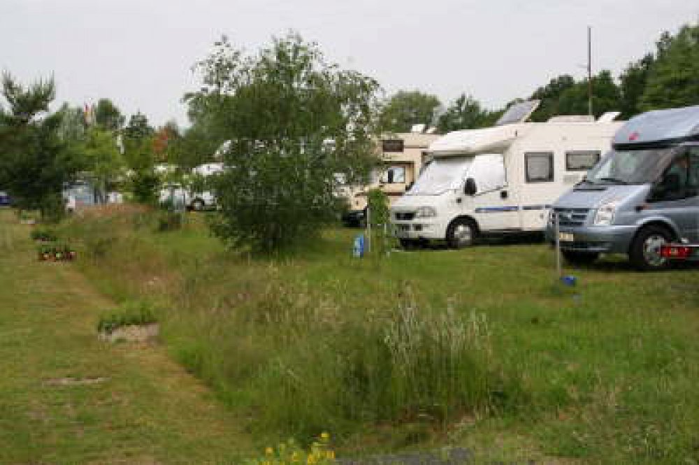 Wohnmobilstellplatz Am Sportboothafen Wittingen — Photo 2