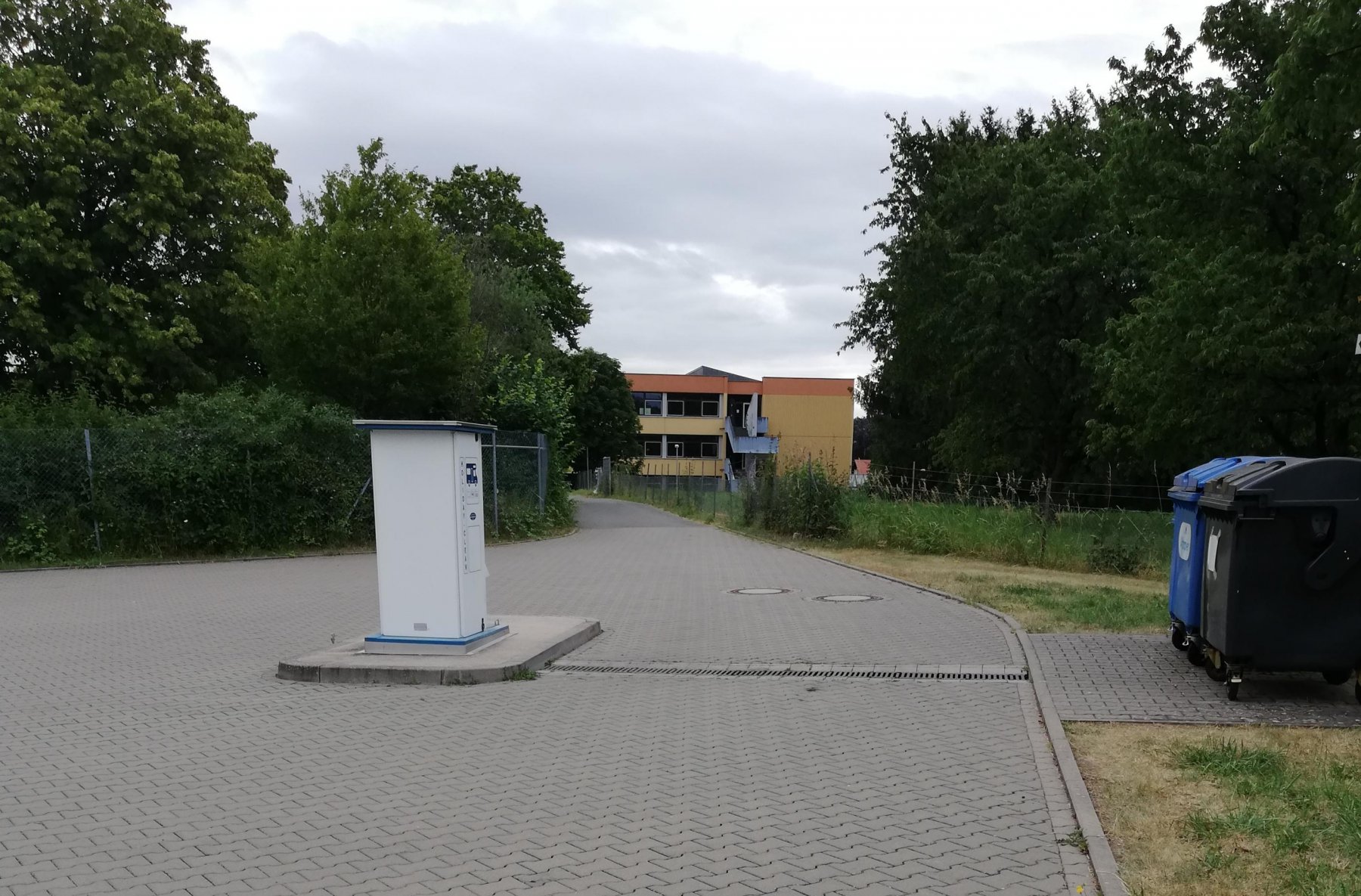 Stellplatz am Frei- und Hallenbad Hofheim im Unterfranken