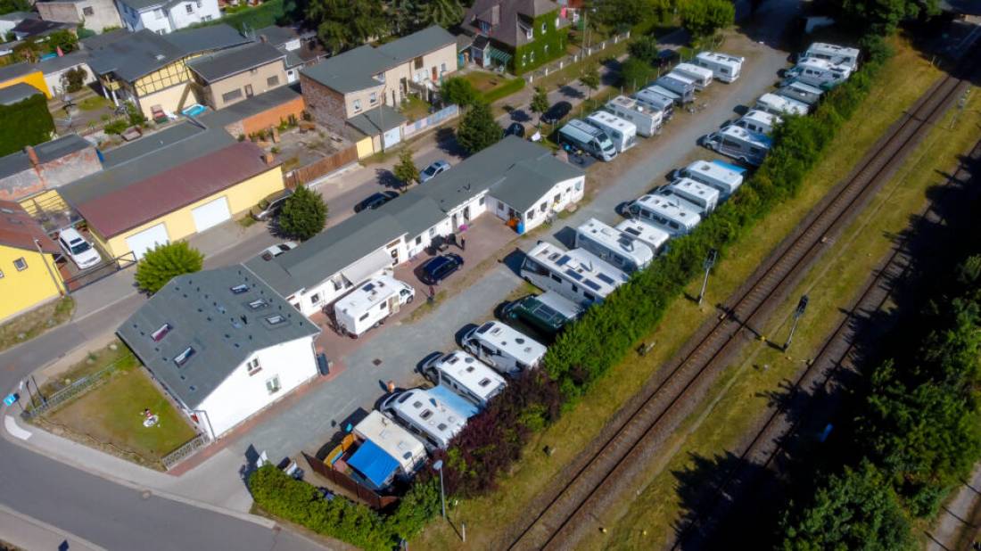 Wohnmobilstellplatz am Bahnhof — Photo 2