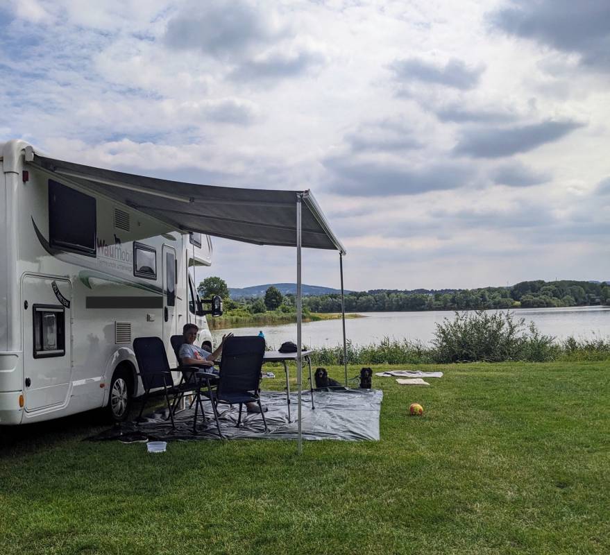 Grosser Weserbogen - Campingplatz und Badesee — Photo 2