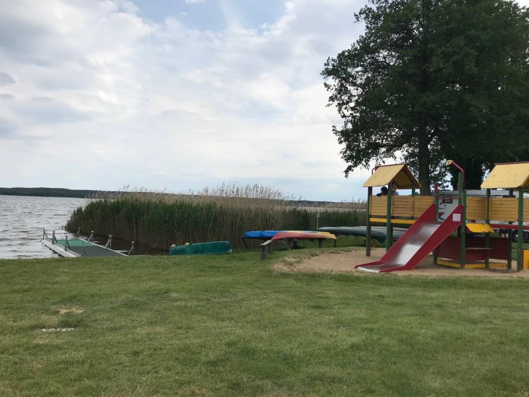 Camping-und Wohnmobilplatz am Zwenzower Ufer — Photo 3