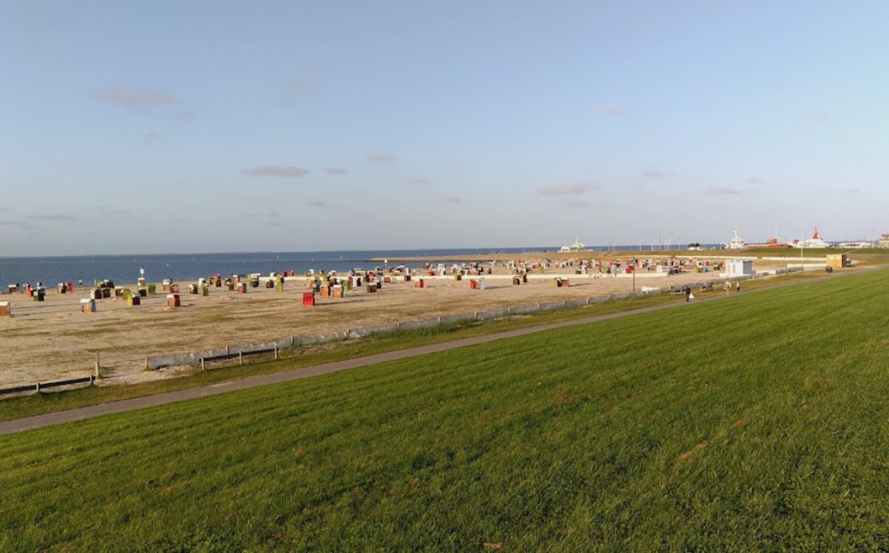 Nordsee-Camping Neuharlingersiel — Photo 6