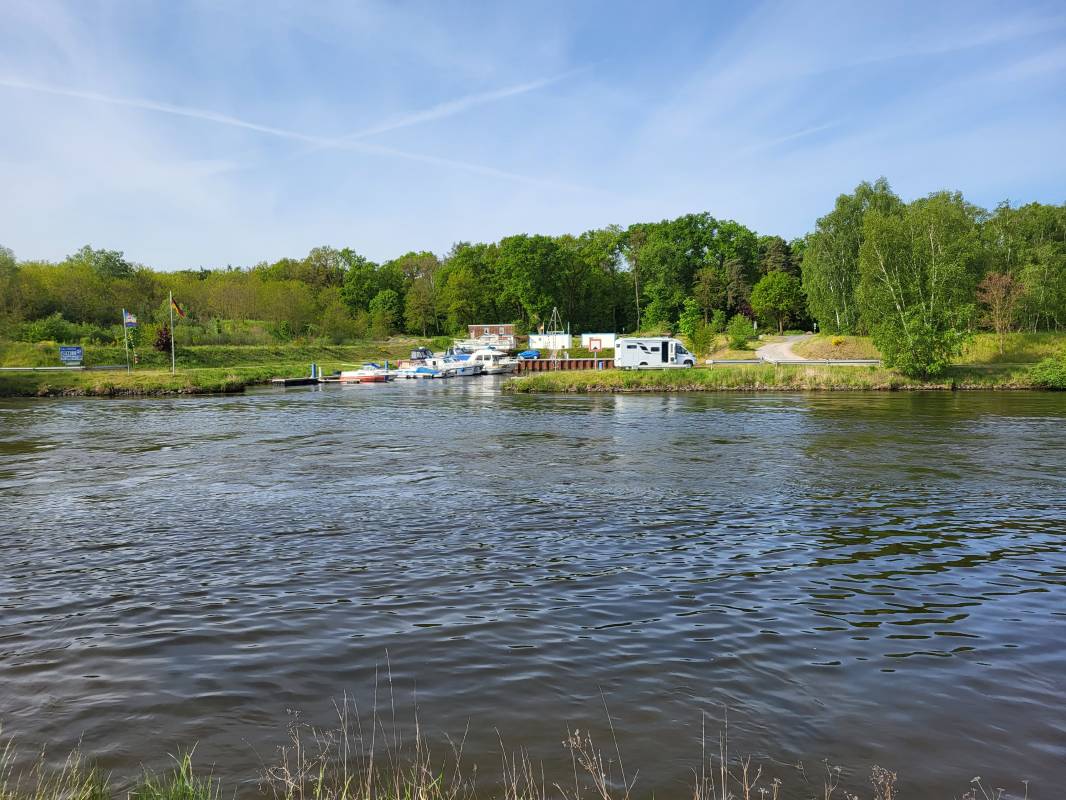 Stellplatz am Sportboothafen Calvörde