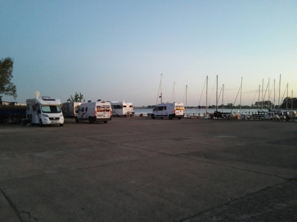 Stellplatz am Poeler Forellenhof Insel Poel — Photo 2