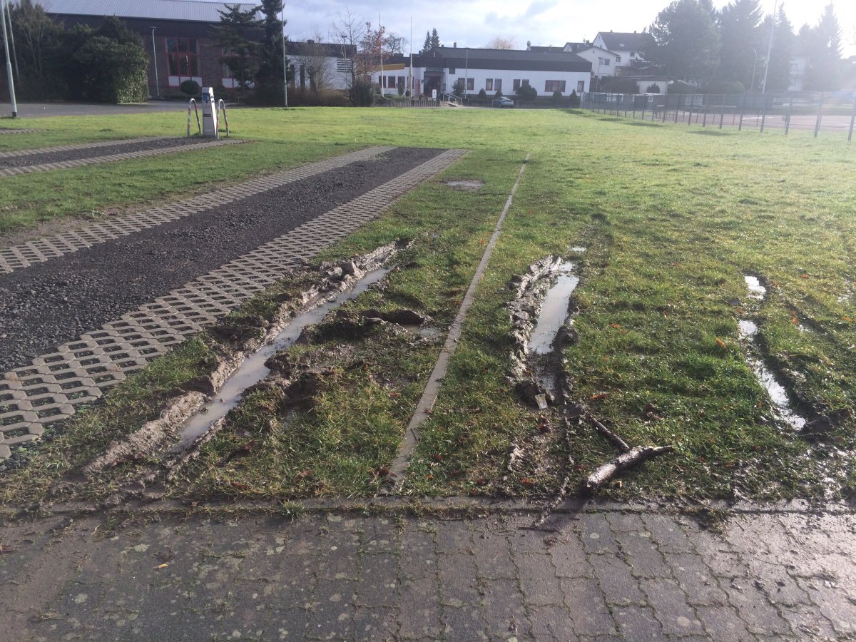 Wohnmobilstellplatz Echzell — Photo 3