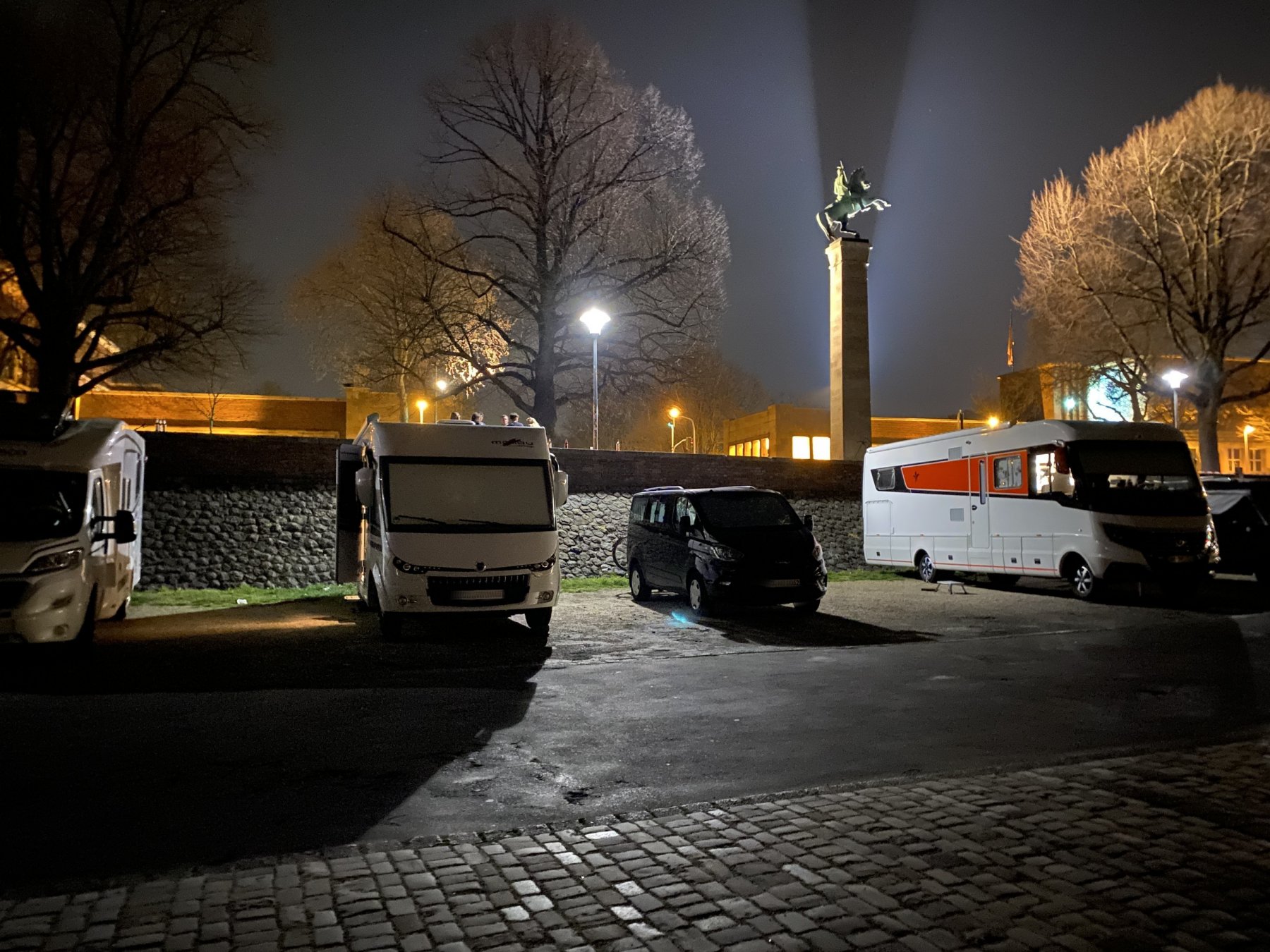 Galeriebild 5 Overnight-parking Rheinterrasse Düsseldorf