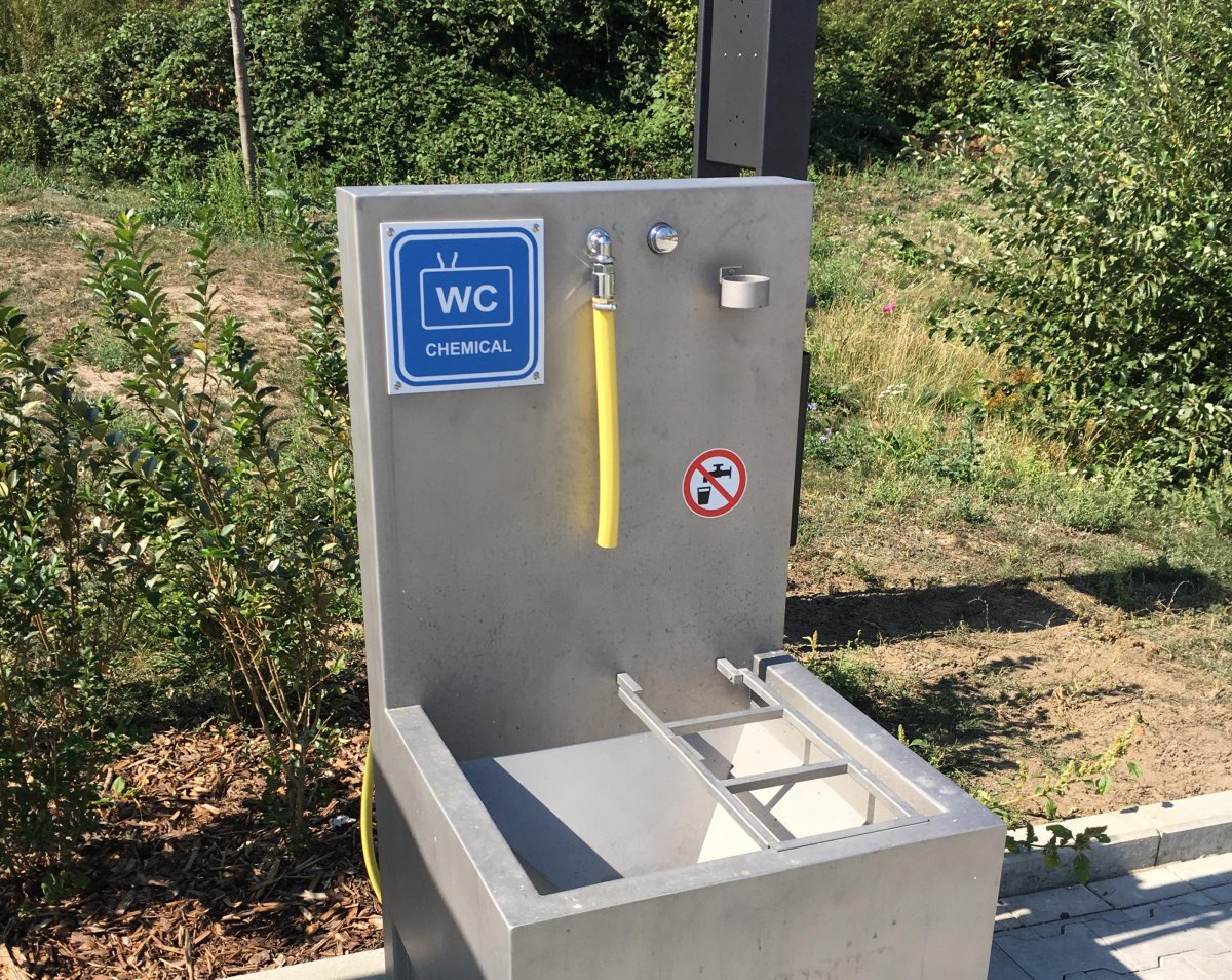 Wohnmobilstellplatz Wasserwelt Braunschweig — Photo 4