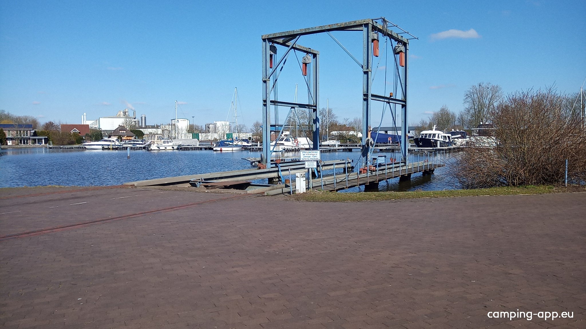 Wohnmobilstellplatz am Yachthafen Weener — Photo 4