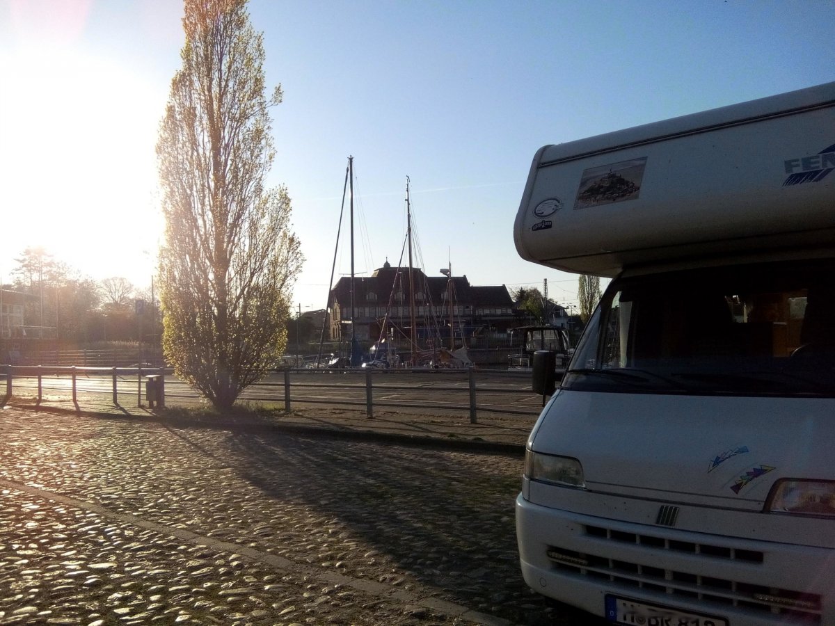 Stellplatz am Binnenhafen Brake