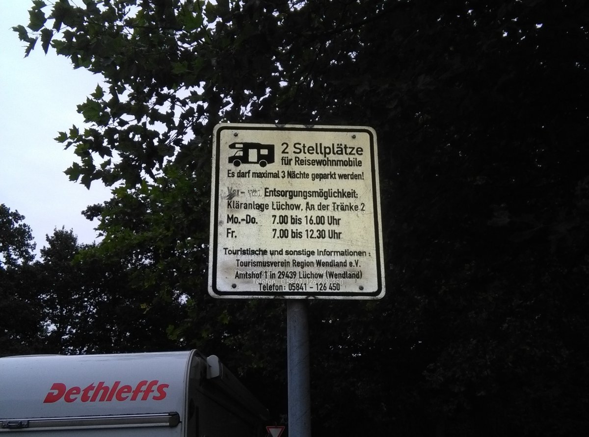 Übernachtungsparkplatz Lüchow — Photo 2