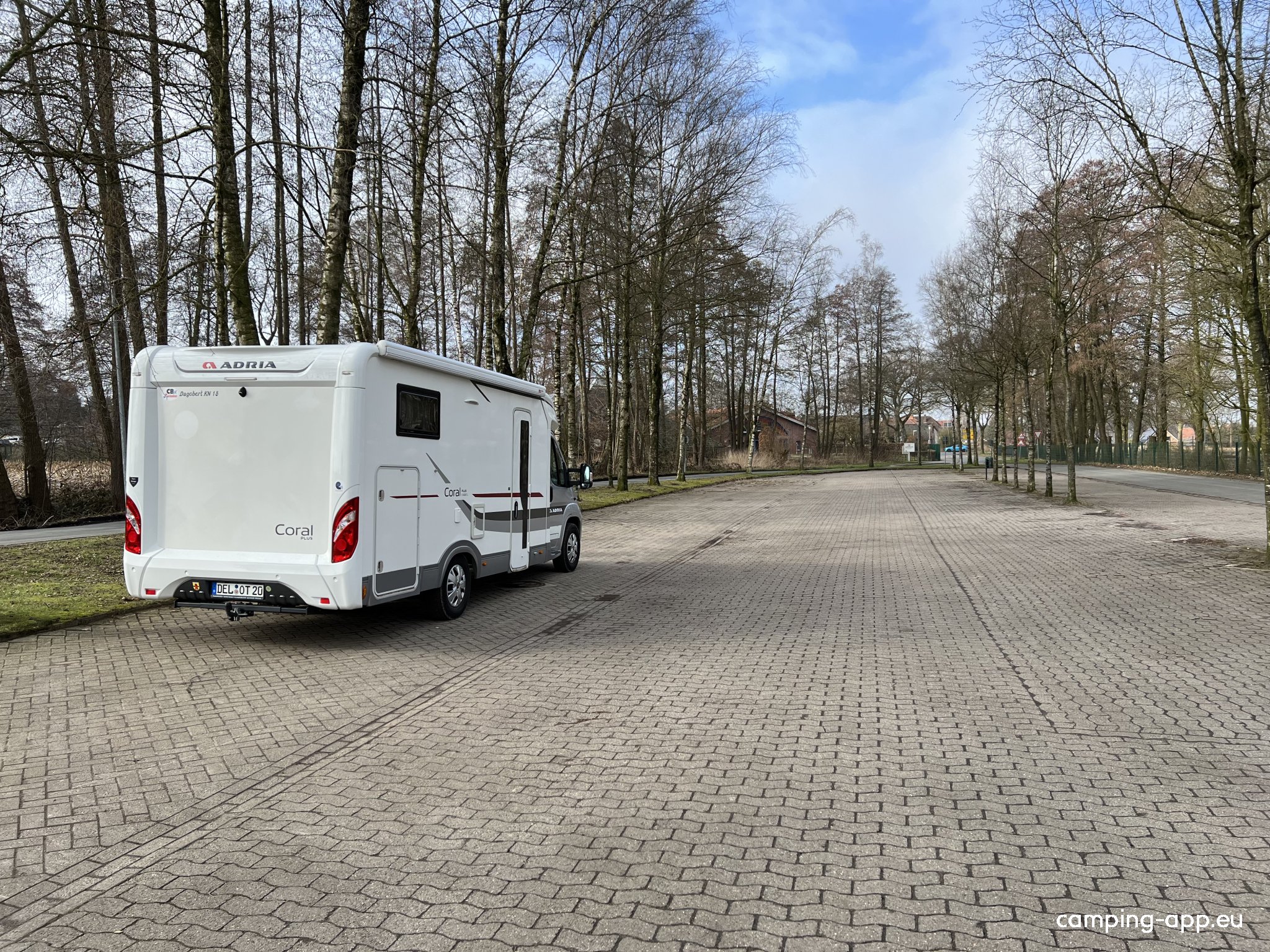 Übernachtungsparkplatz Steinfeld — Photo 2