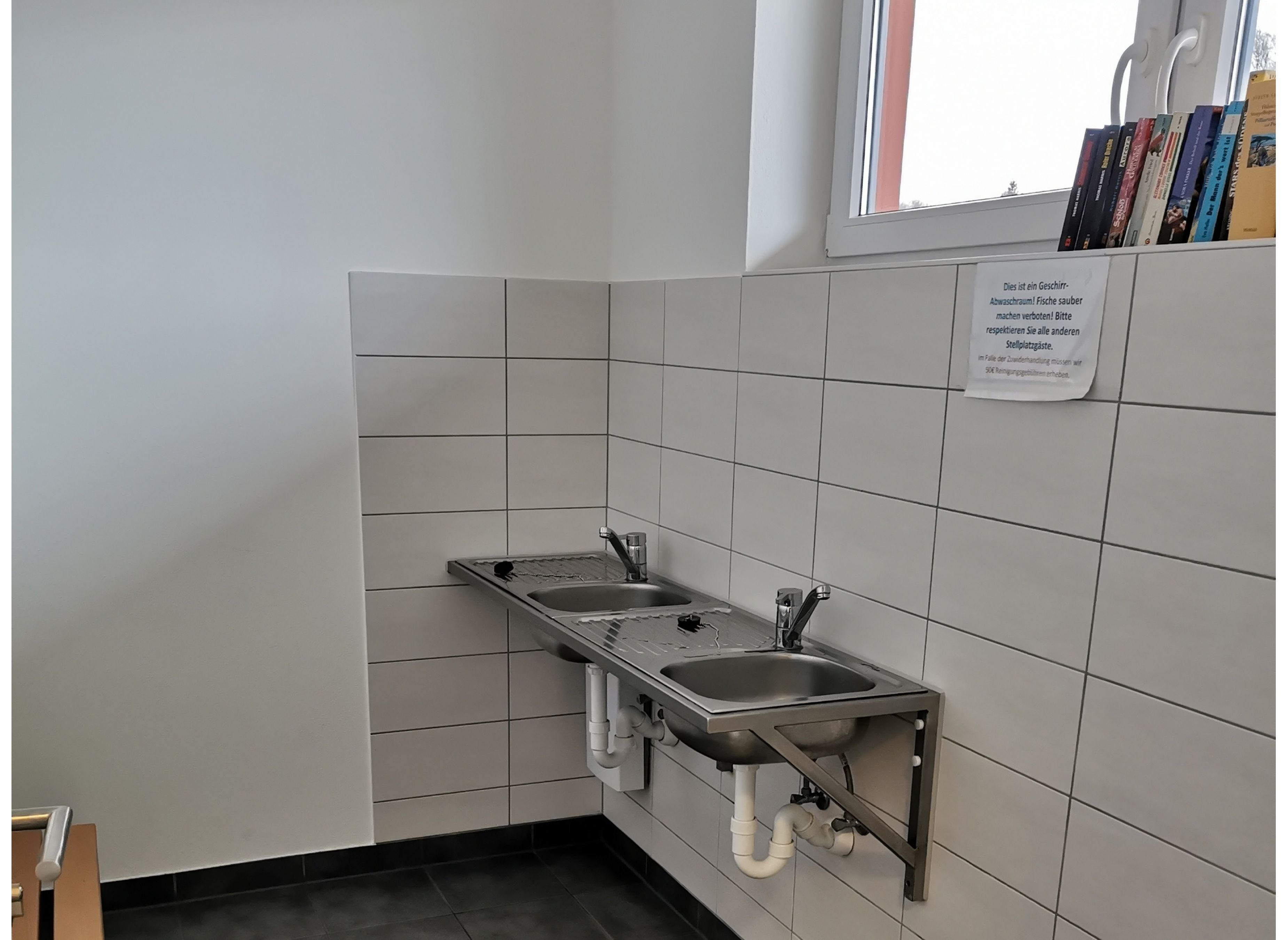 Caravanstellplatz An der Rügenbrücke — Photo 4