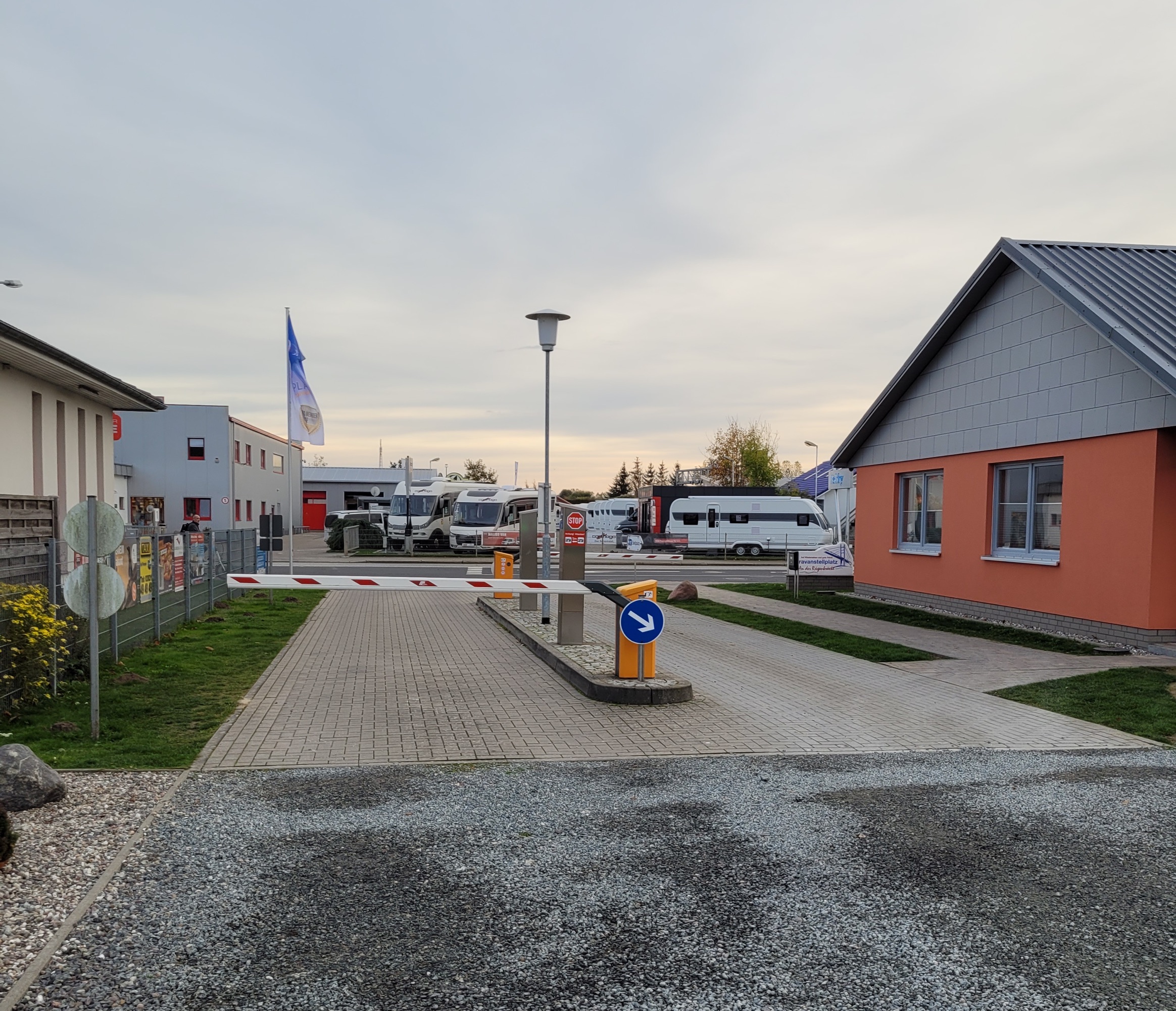 Caravanstellplatz An der Rügenbrücke — Photo 6