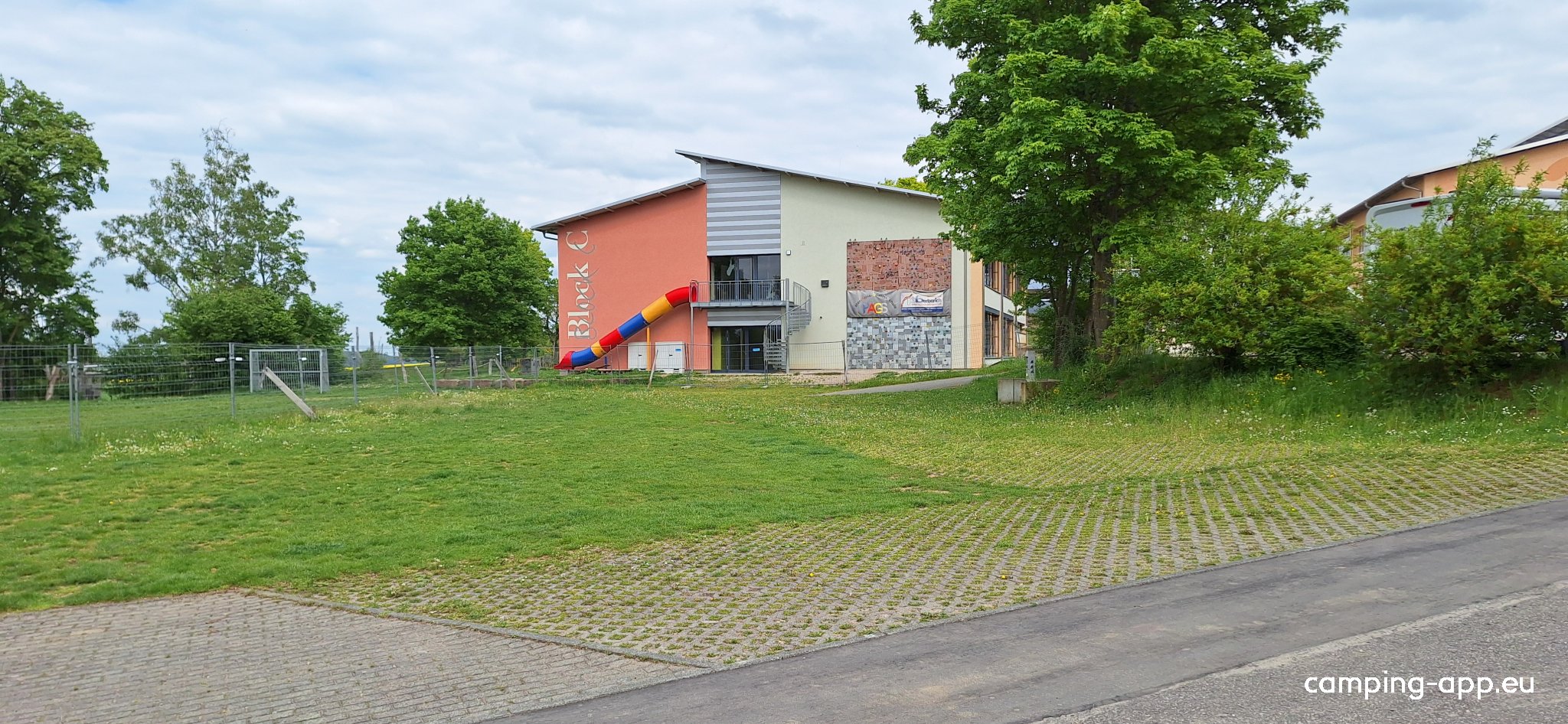 Stellplatz Schlossplatz Külsheim — Photo 6