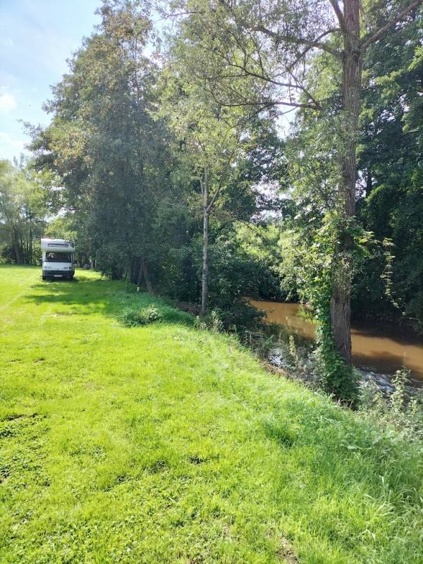 Stellplatz Nähe Ölmühle Sankt Julian — Photo 2