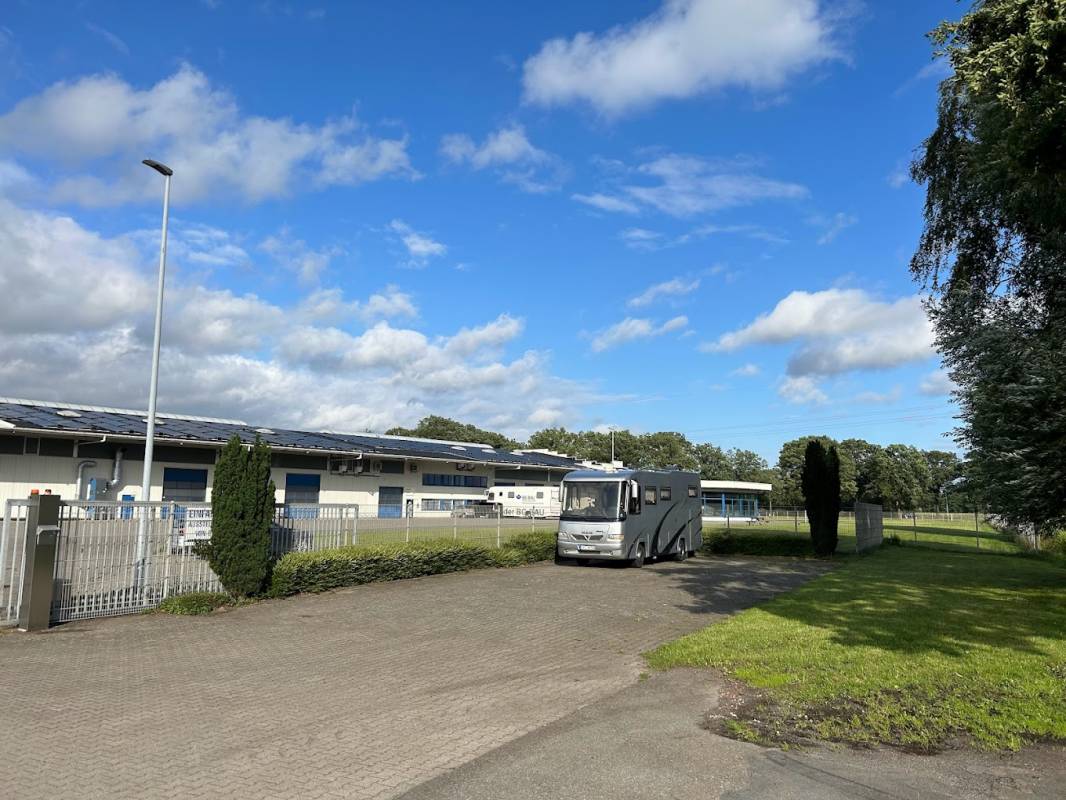 Stellplatz bei Vario Mobil Bohmte — Photo 3