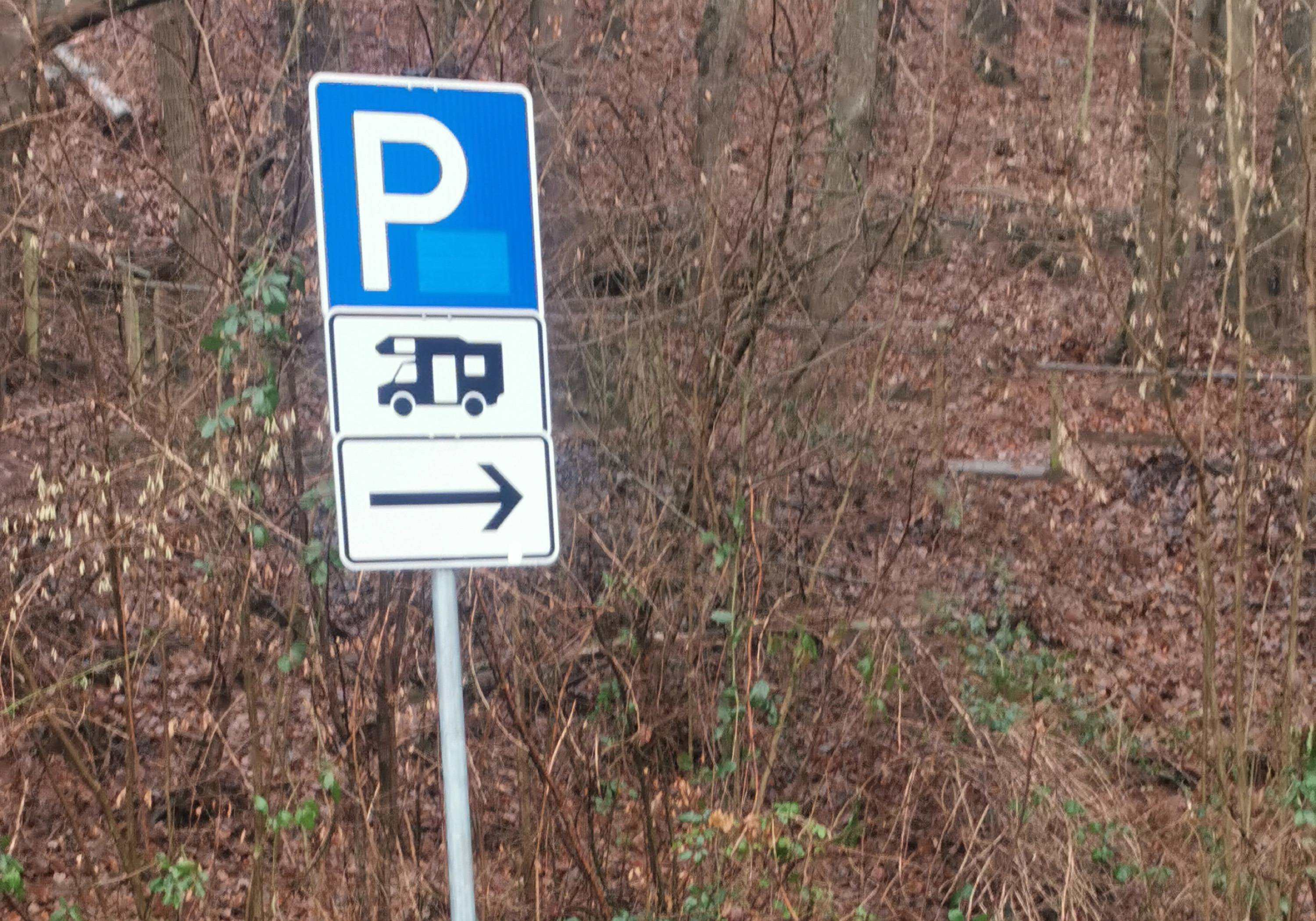 Wohnmobilstellplatz am Festplatz — Photo 3