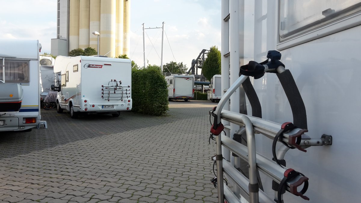 Wohnmobil Stellplatz Hameln — Photo 2