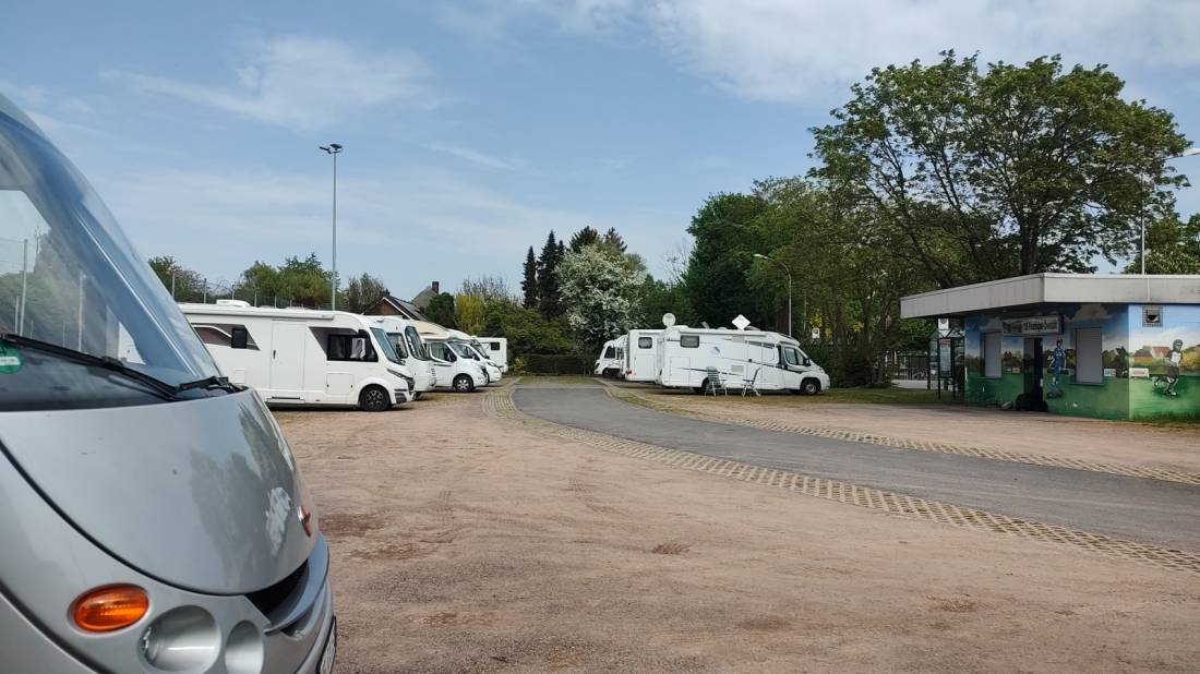 Stellplatz am Sportplatz in  Petershagen