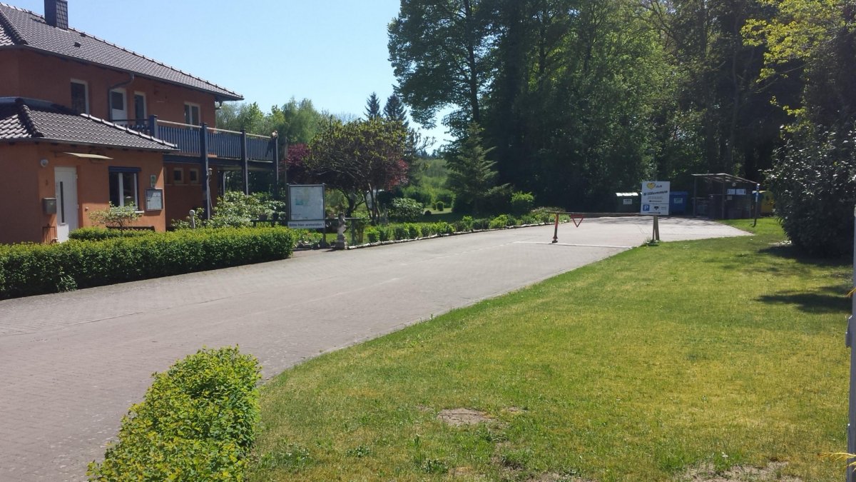 WoMoPark Neukloster See — Photo 2