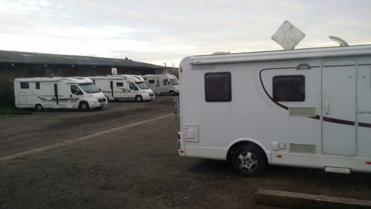 Loof's Wohnmobilhafen Husum — Photo 2