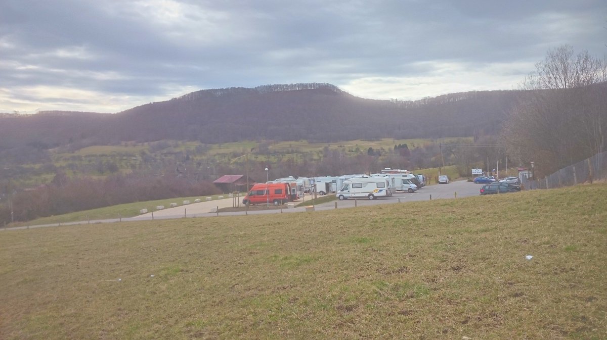 Wohnmobilstellplatz Am Schützenhause in der Stadt Neuffen — Photo 6