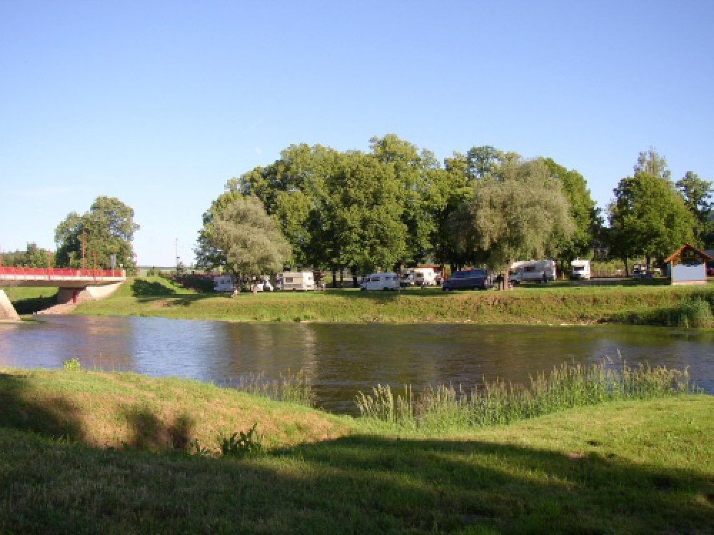 Stellplatz am Festplatz Treffurt — 房车营地 in Treffurt