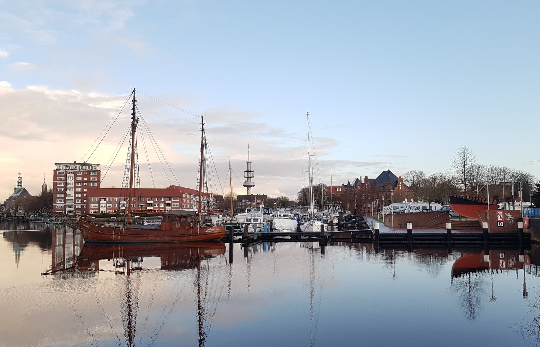 Stellplatz Alter Binnenhafen — Photo 4