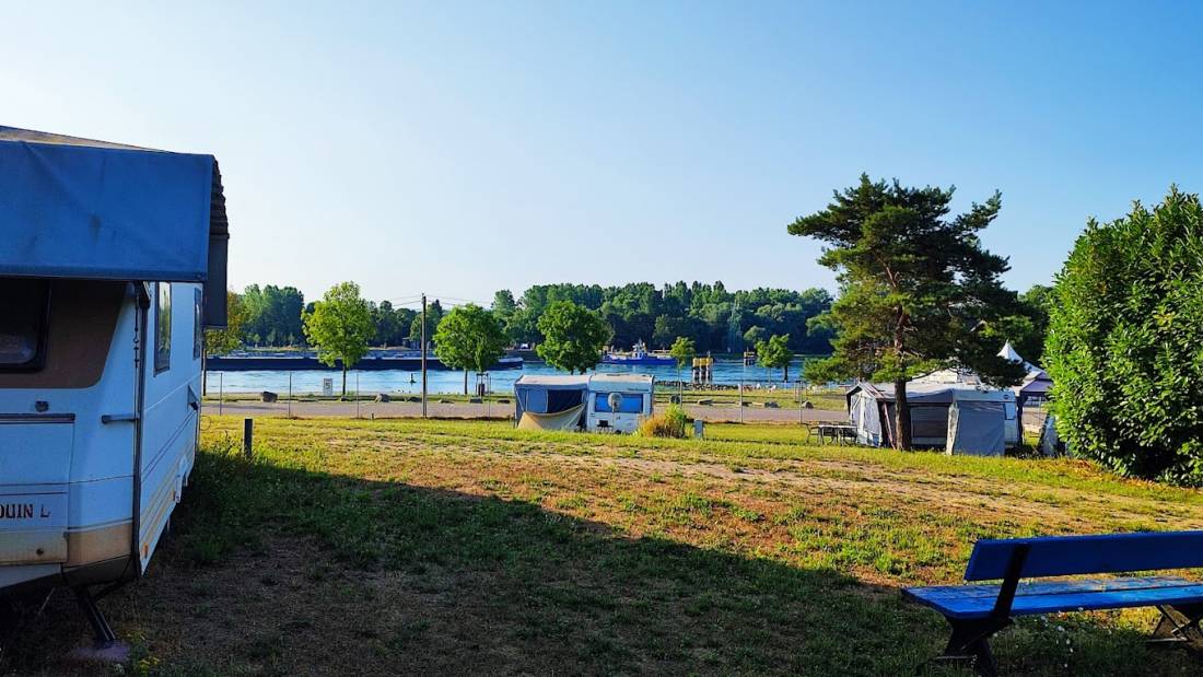Camping Les Bords du Rhin — Photo 3