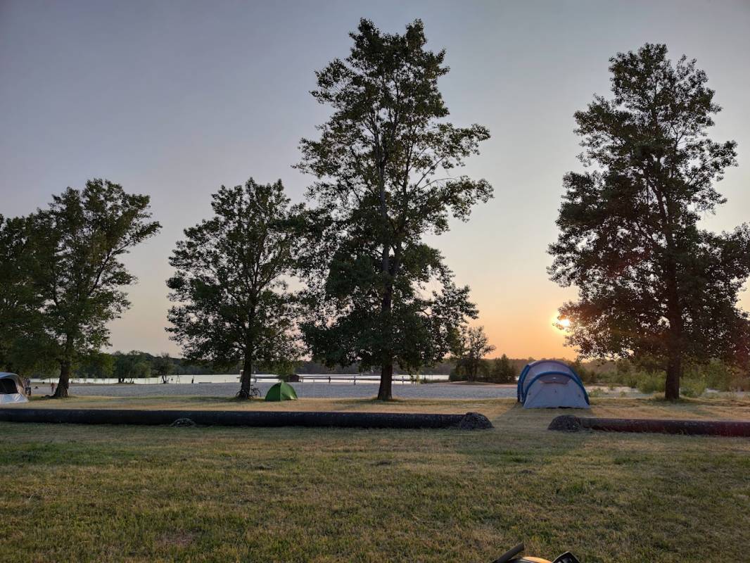 Camping Les Bords du Rhin — Photo 2