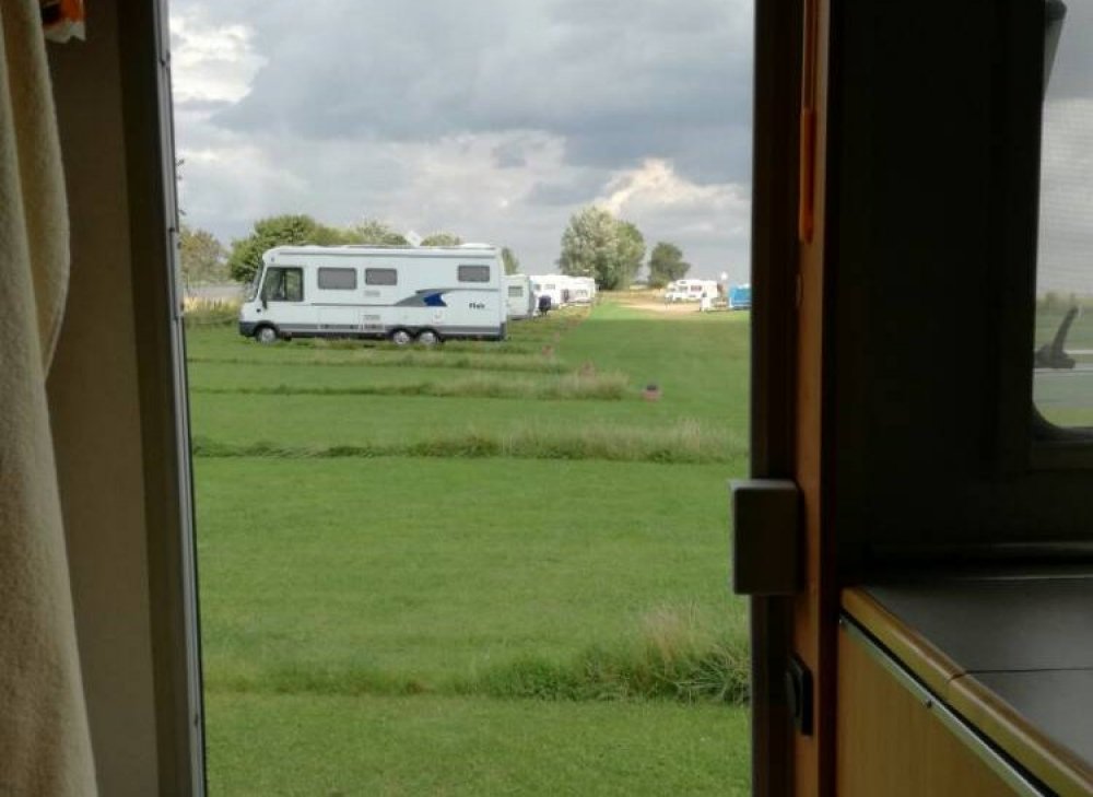 Wohnmobilhafen am Flugplatz — Photo 3