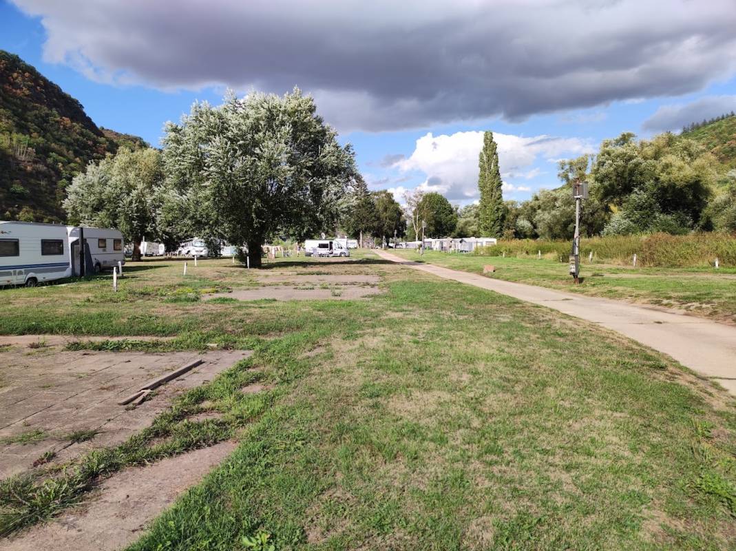 Knaus Camping Park Mosel / castles