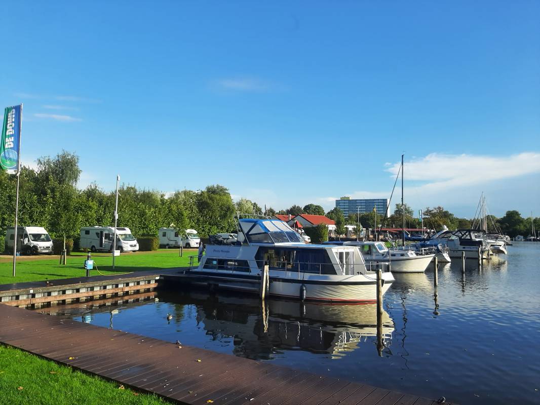 Jachthaven en Camping de Domp