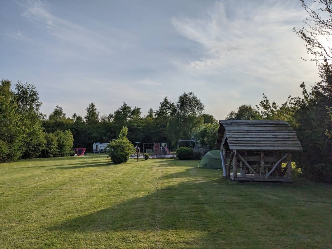 Camping De Kapschuur — Campsite in Stadskanaal