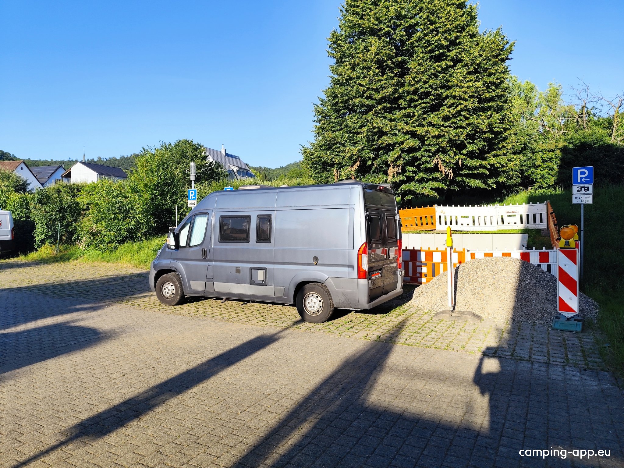 Wohnmobilstellplatz Ebringen — Photo 2