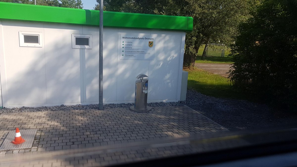 Wohnmobilstellplatz Ötisheim — Photo 2