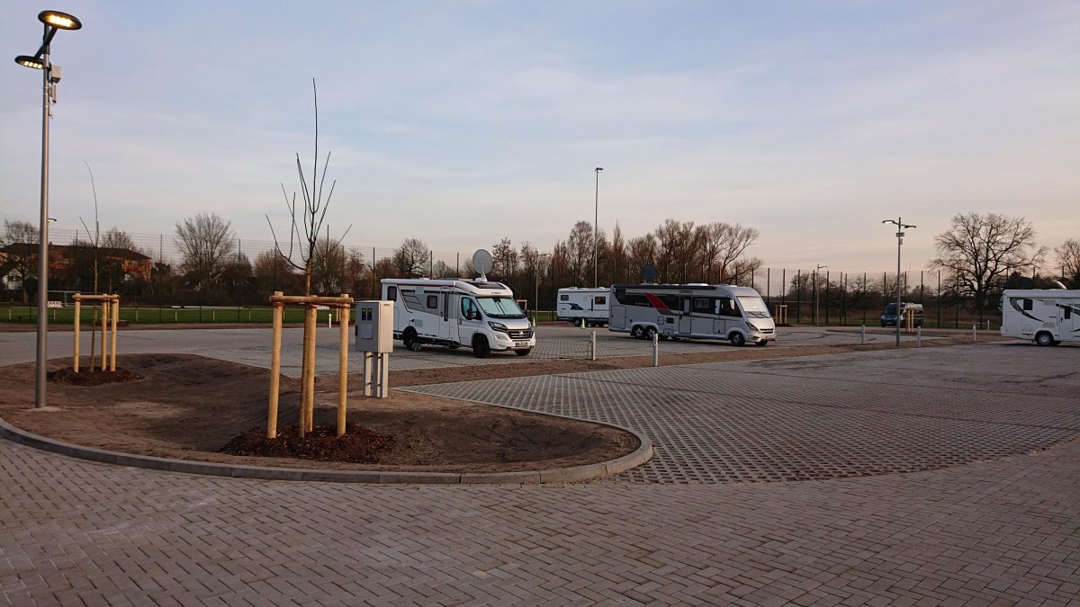 Wohnmobilstellplatz am Badeland — Photo 4