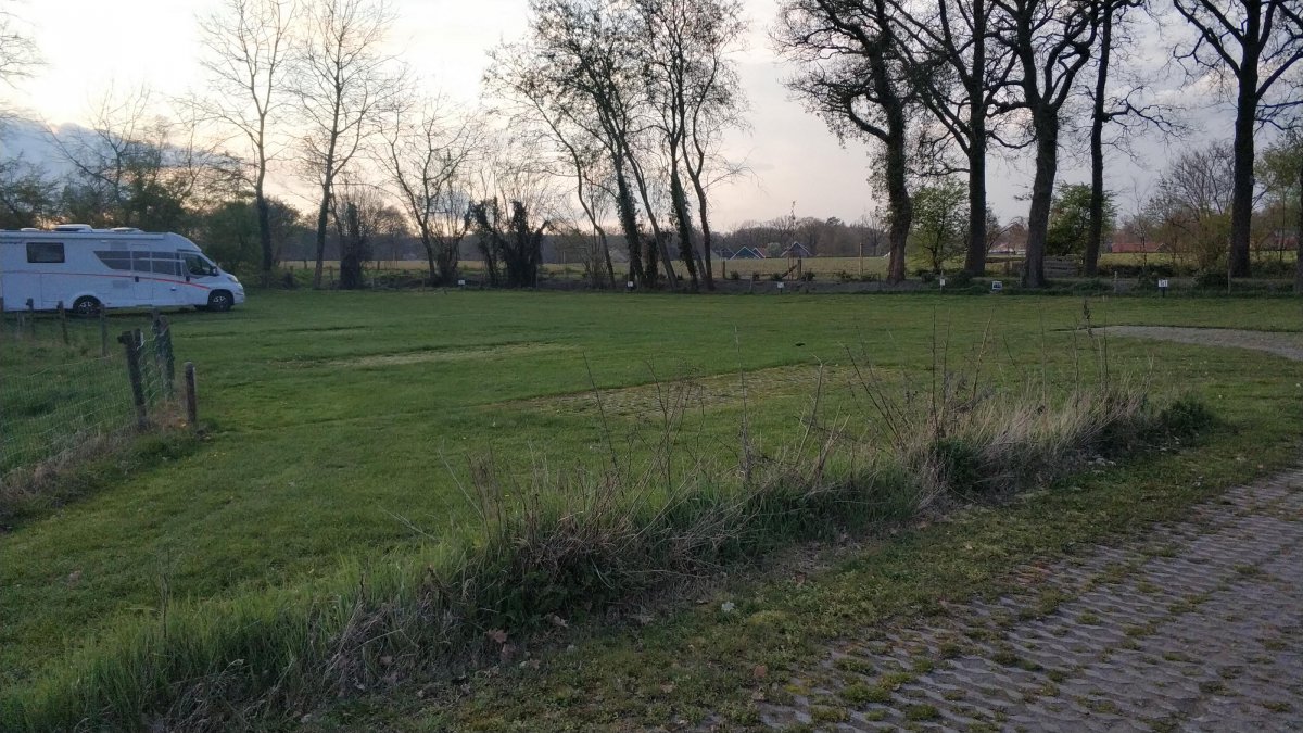 Erve Velpen Camperplaatsen — Photo 5