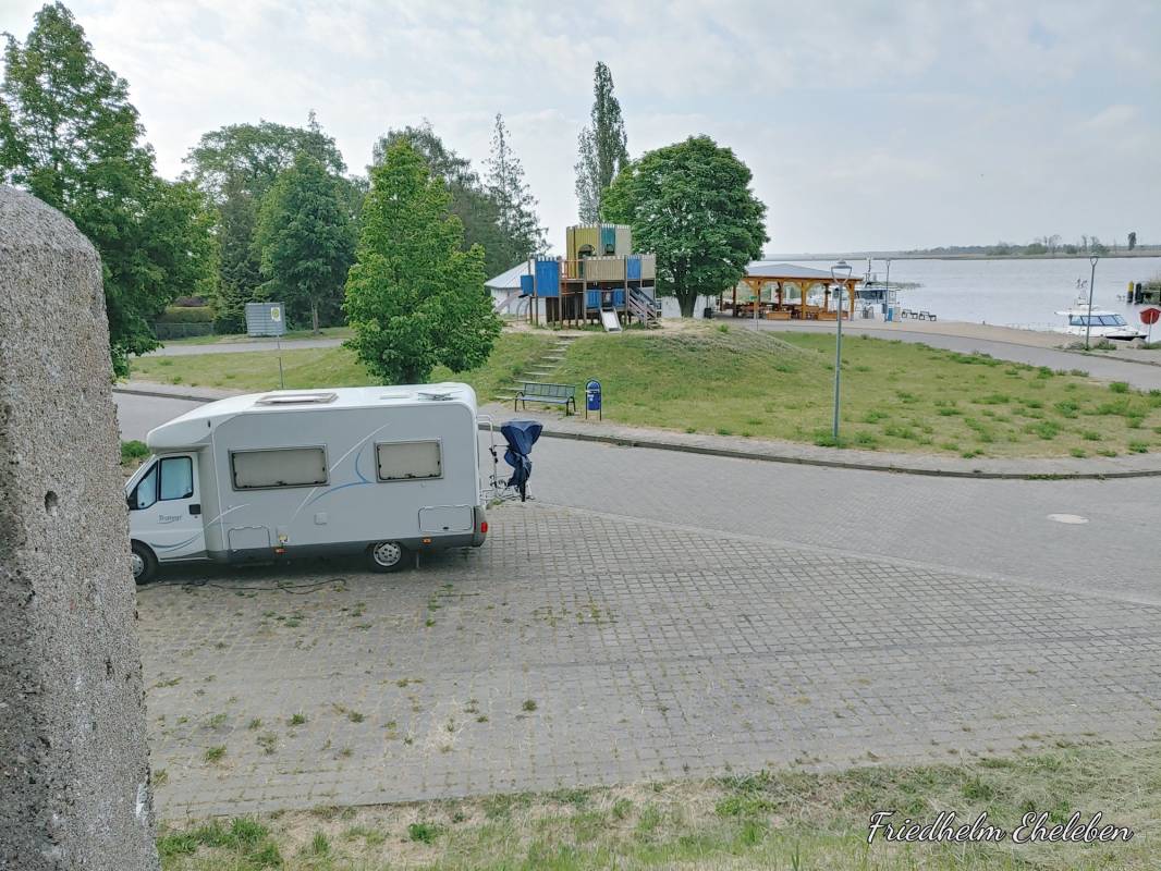 Wohnmobilstellplatz am Hafen — Photo 2