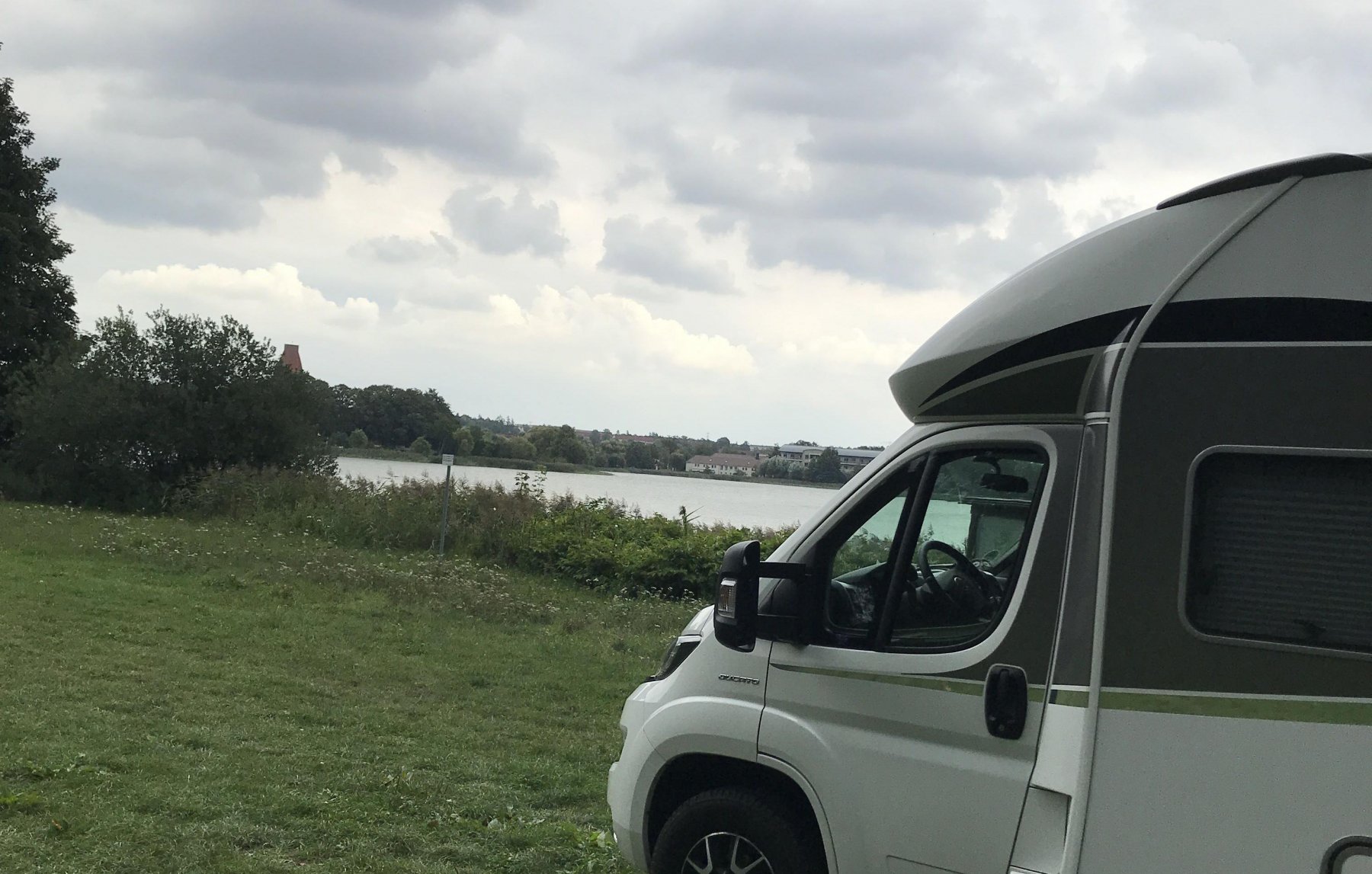 Caravan Stellplatz Am Criwitzer See — Photo 2