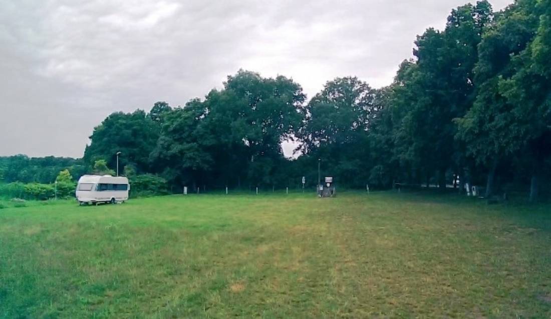 Caravan Stellplatz Am Criwitzer See — Photo 6