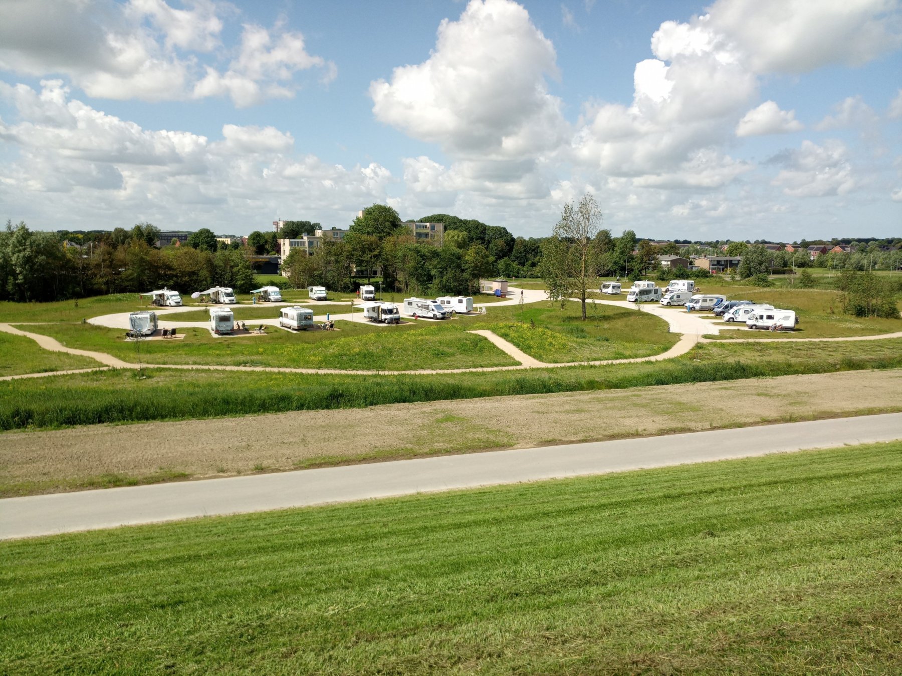 Camperplaats Eemsdijk — Photo 2