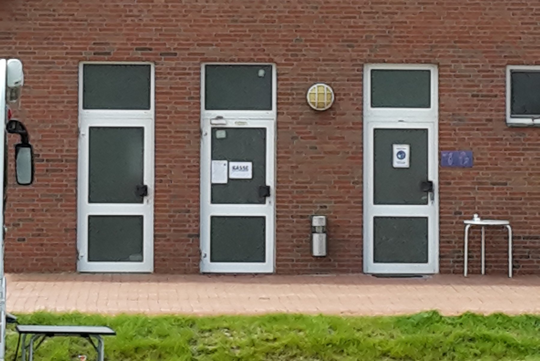 Wohnmobilhafen Tiemanns Hof — Karavan parkı in Lembruch