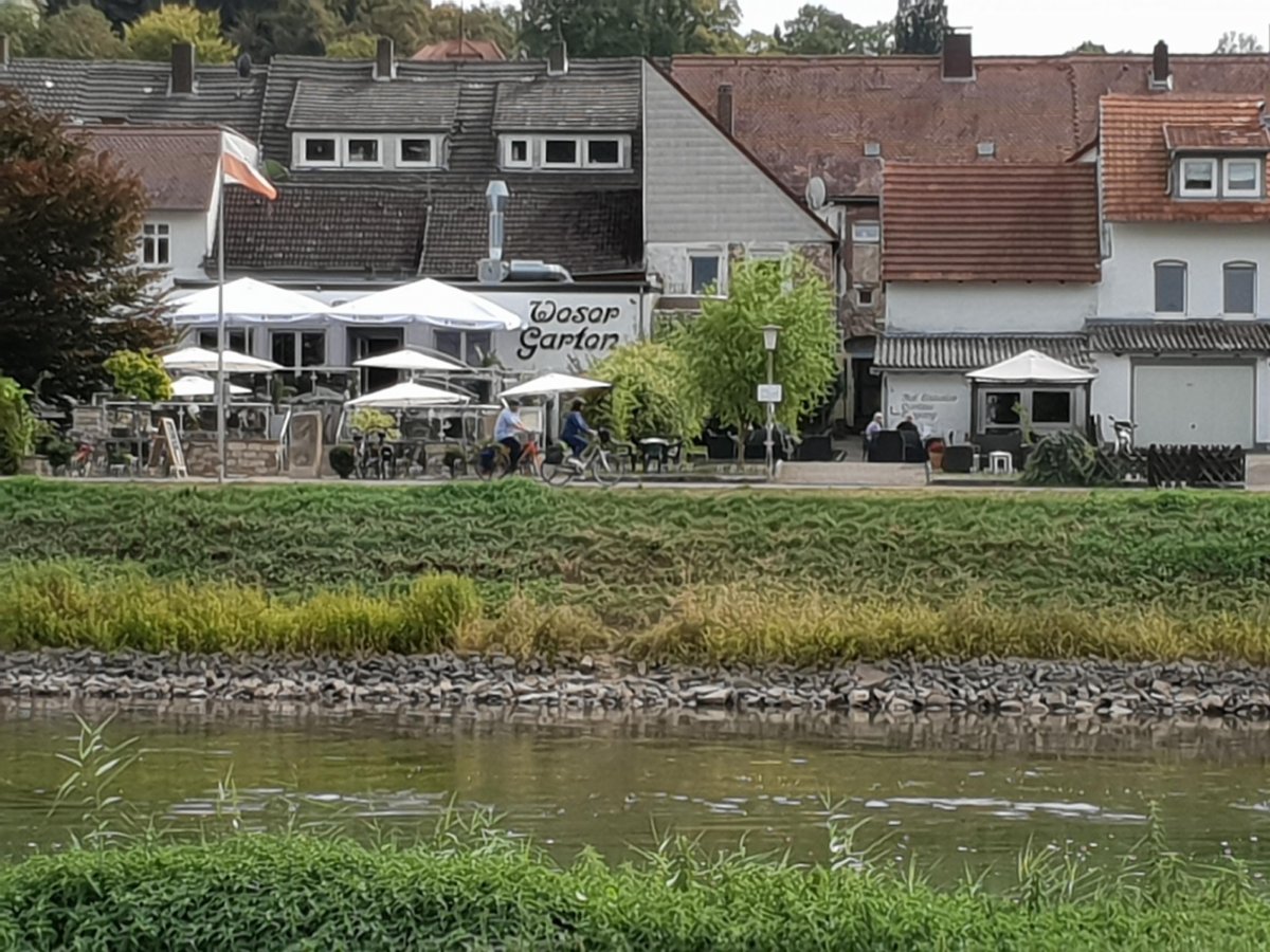 Stellplatz am Campingplatz Bad Karlshafen — Motorhome pitch in Bad Karlshafen