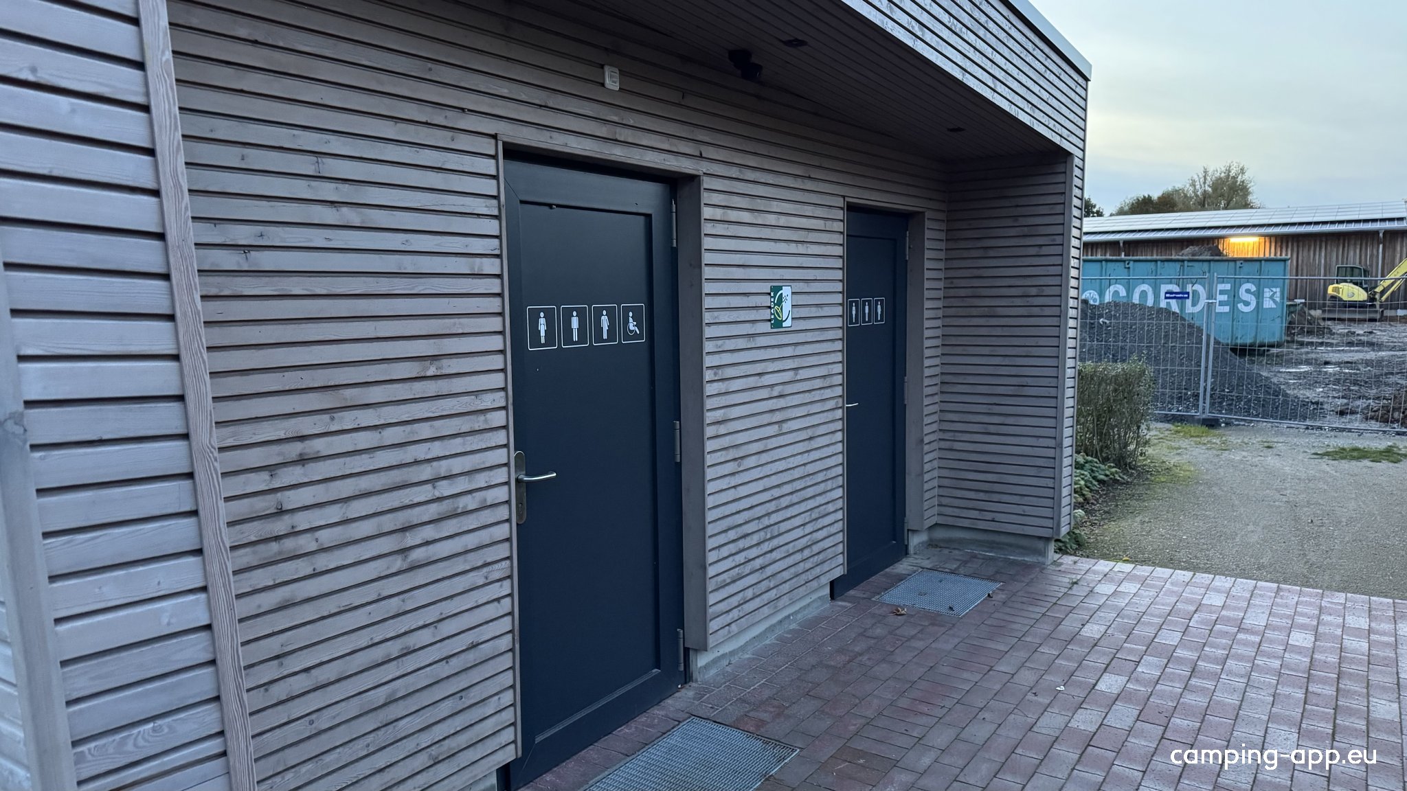 Stellplatz am Park der Gärten (P1) Bad Zwischenahn — Photo 3