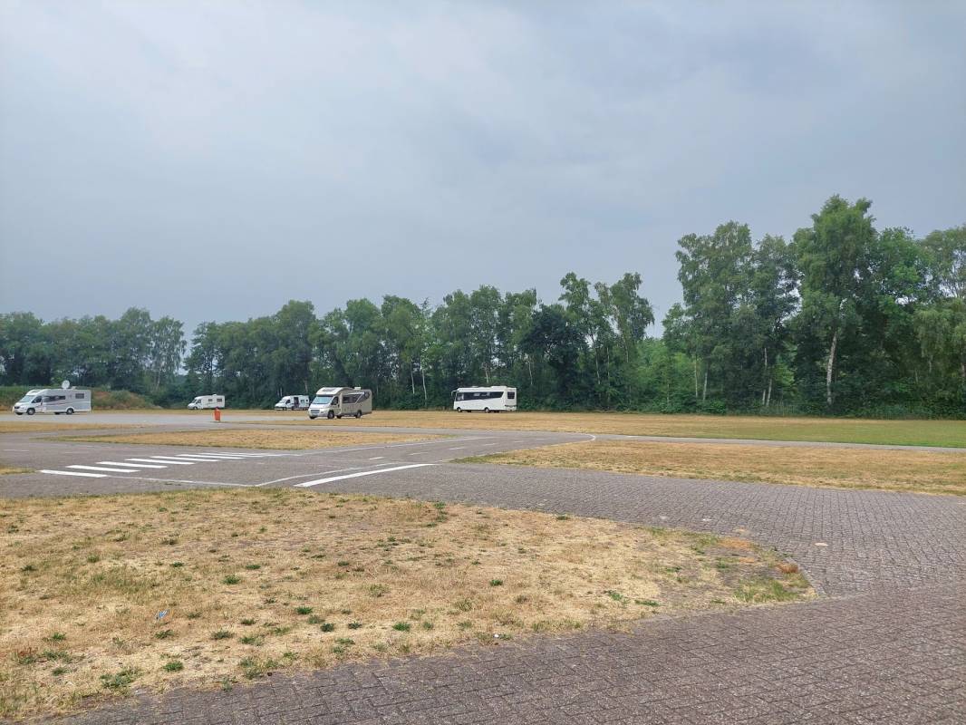 Wohnmobilstellplatz am Schützenplatz — Photo 2