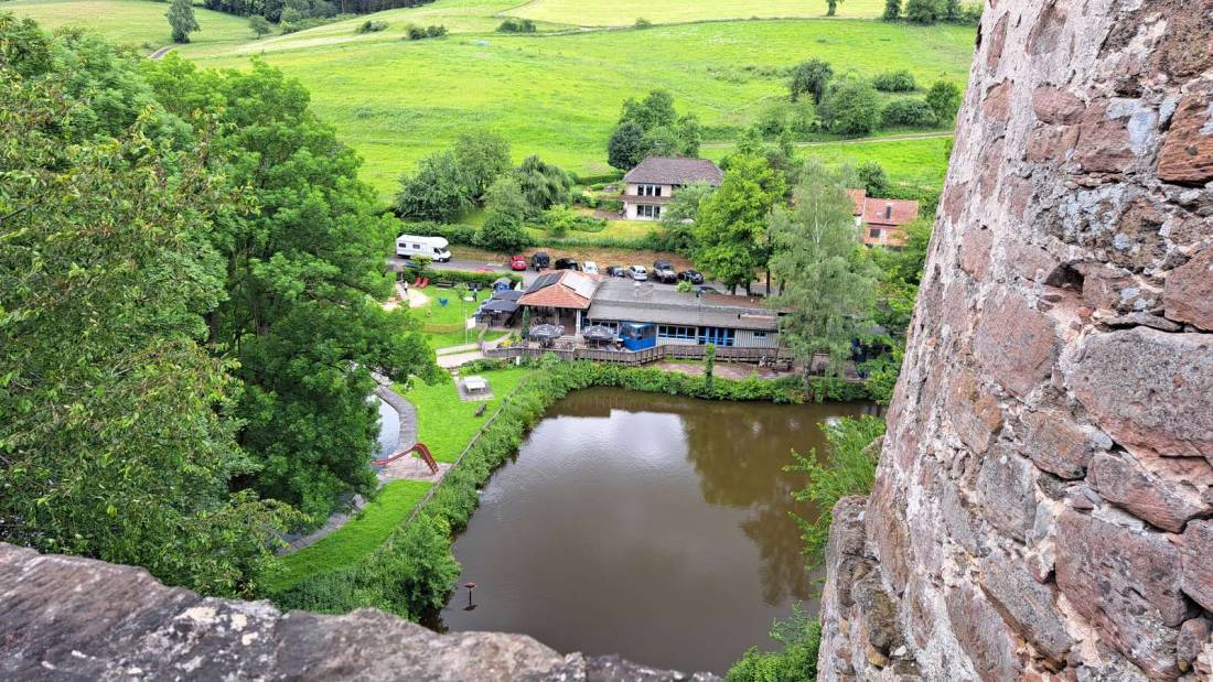 Stellplatz  Burgruine Wallenstei — Photo 3
