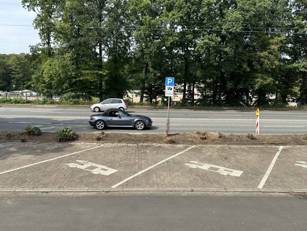 Parkplatz Kanalstrasse — Photo 2